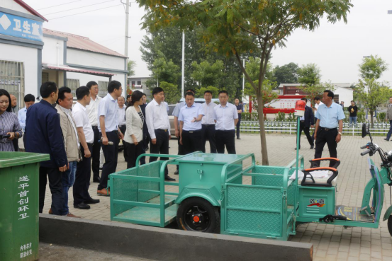 1544599582887107.png blob.png